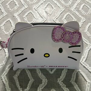 THE CREME SHOP X HELLO KITTY MAKEUP BAG / TRAVEL POUCH  limited edition. M14